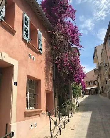 Hébergement de vacances Maison De Village Dans Le Coeur De Tropez *