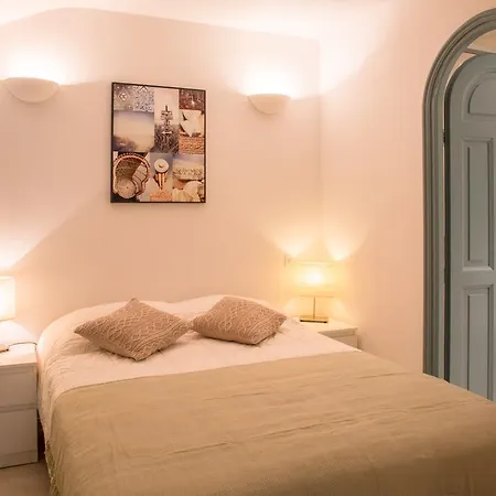 Maison De Village Dans Le Coeur De Tropez Hébergement de vacances